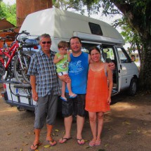 Brazilian family with our site on the camping place Los Amigos in Penha